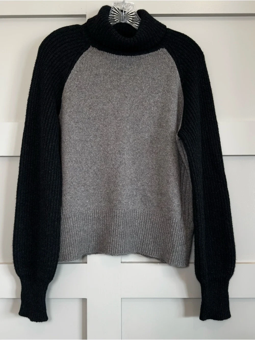 Tory Burch Turtleneck Sweater Wool Blend Cropped Two Toned Gray Black Women’s XL